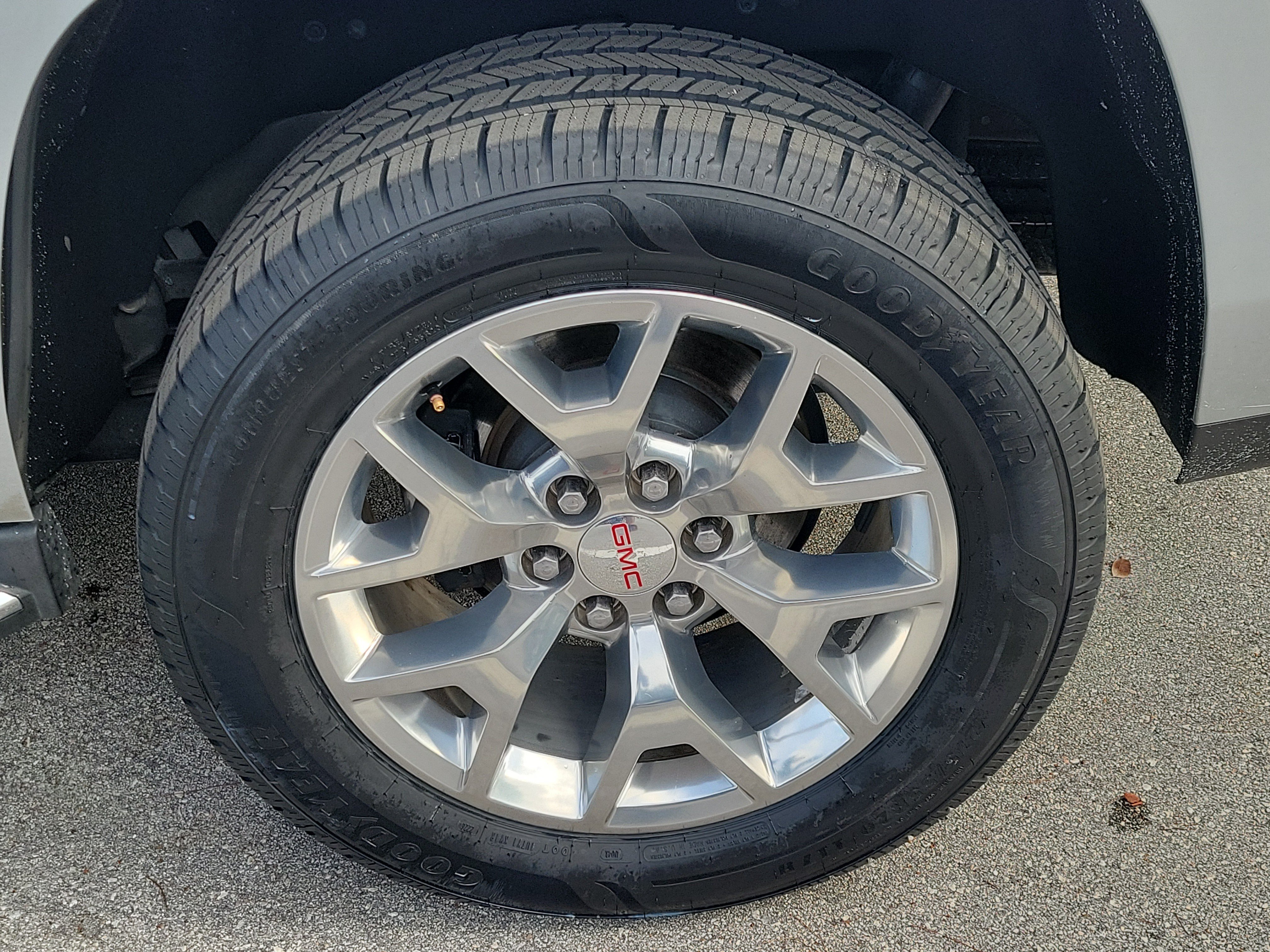 Used 2020 Quicksilver Metallic GMC SLT image 5