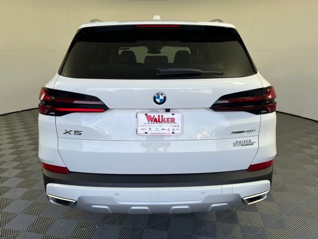 New 2026 White BMW sDrive40i image 6