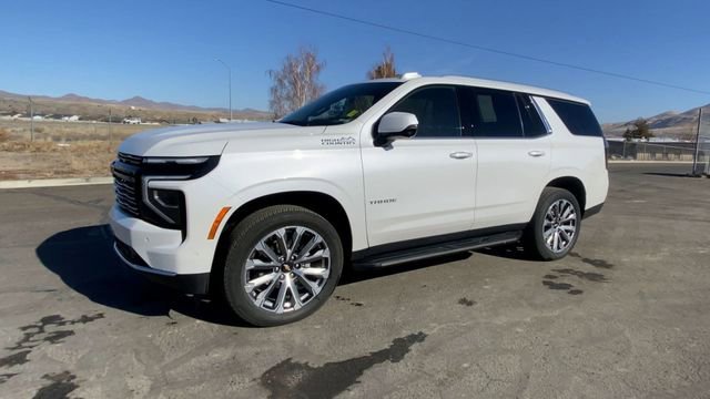 Certified Used 2025 Iridescent Pearl Tricoat Chevrolet High Country image 4