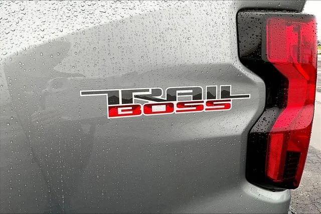 2026 Chevrolet Colorado Trail Boss - Photo 9
