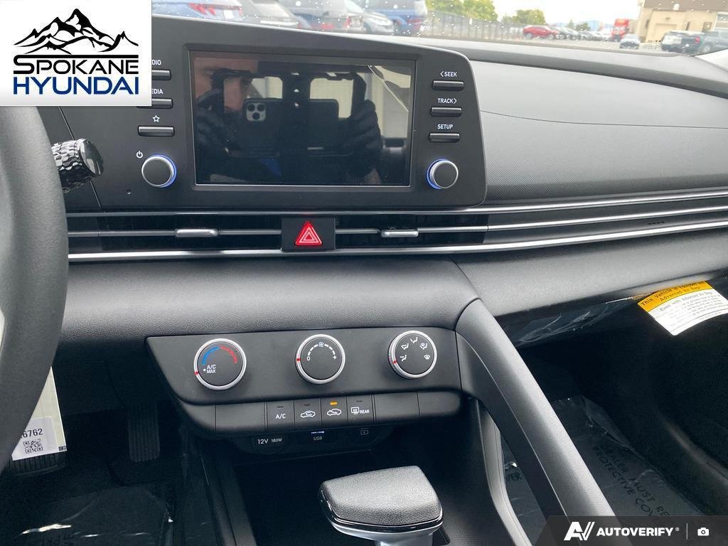 New 2026 Abyss Black Hyundai SE image 23