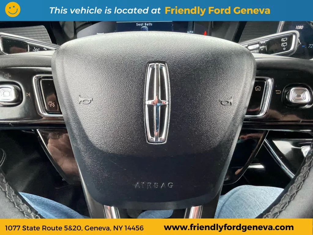 Used 2023 Infinite Black Metallic Lincoln Standard image 17