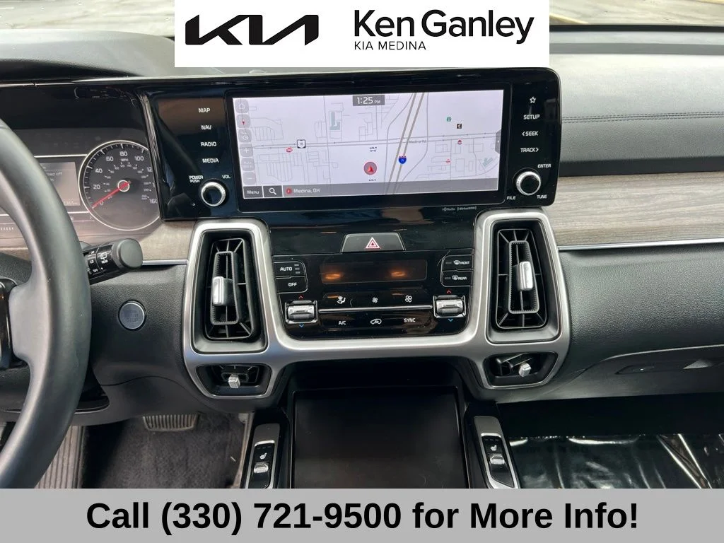 Certified Used 2022 White Kia S image 35