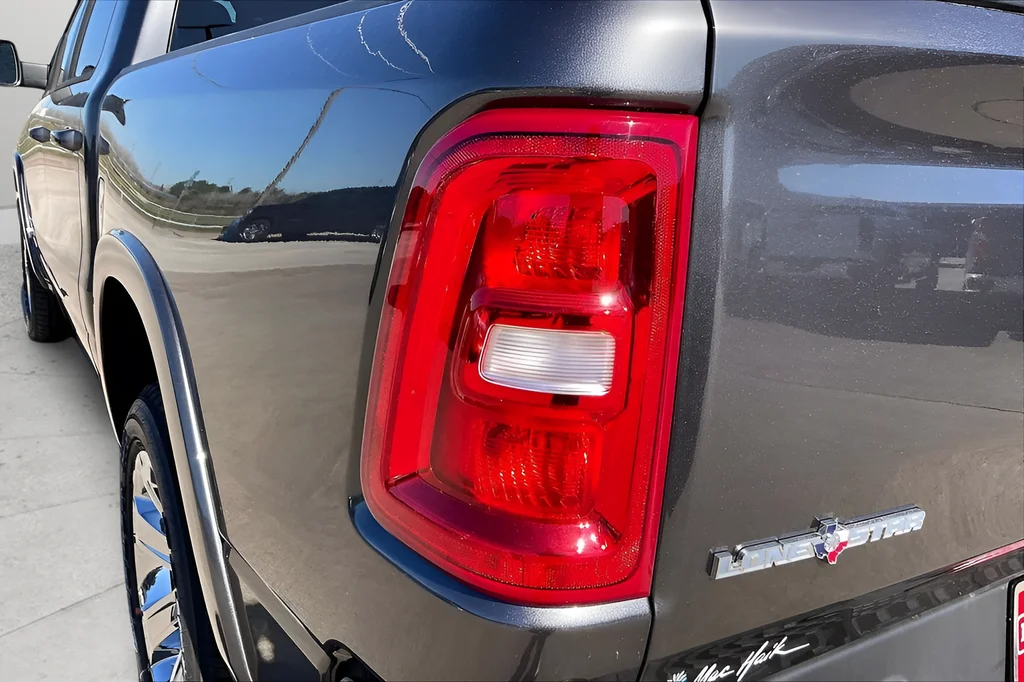 New 2026 Granite Crystal Metallic Clear-Coat Exterior Paint RAM Big Horn/Lone Star image 18