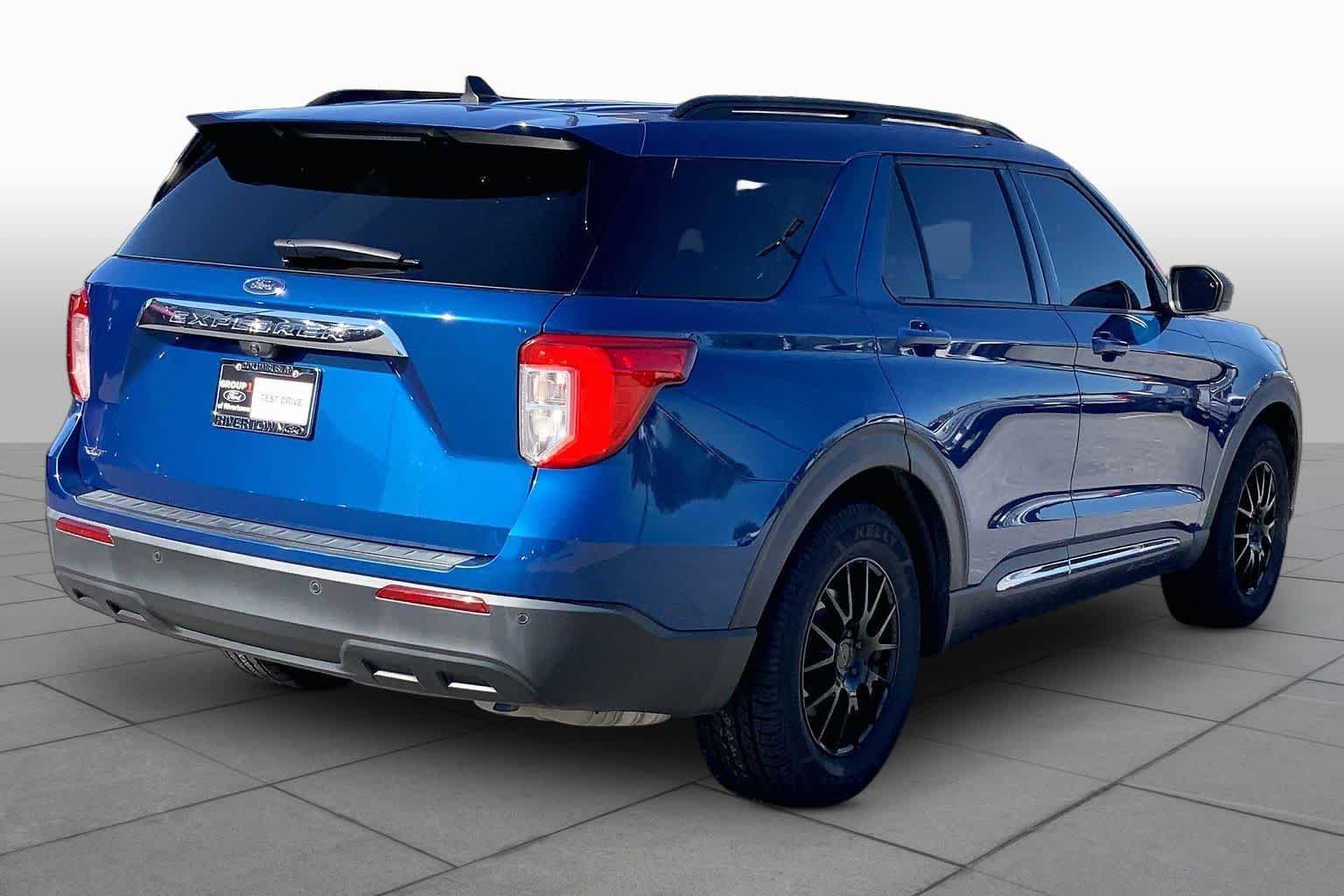 Used 2021 Atlas Blue Metallic Ford XLT image 12