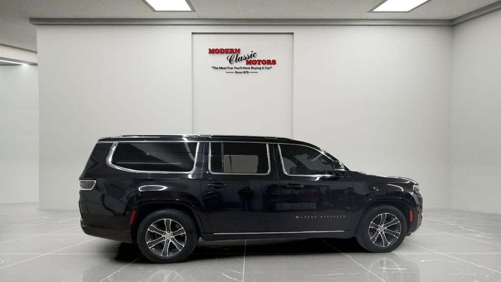 Used 2024 Black Jeep L image 8