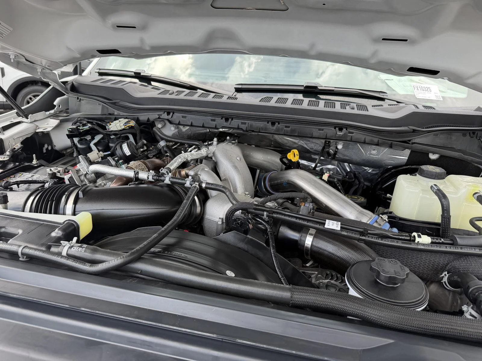 Used 2025 Oxford White Ford XLT image 30