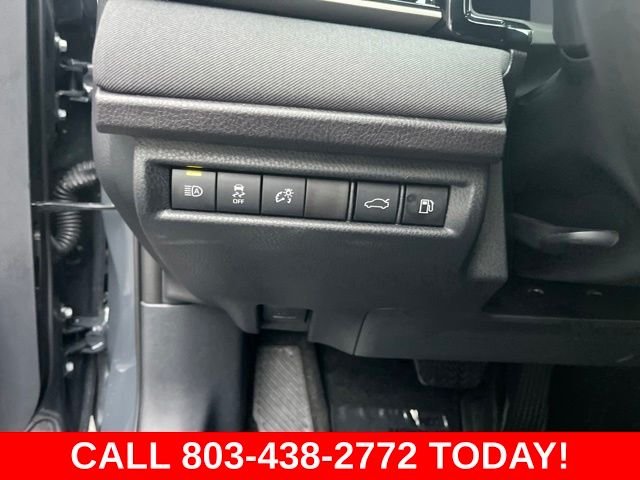 Used 2025  Toyota LE image 29