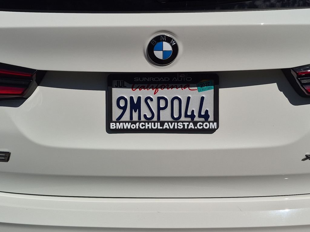 Used 2024 White BMW xDrive30i image 38