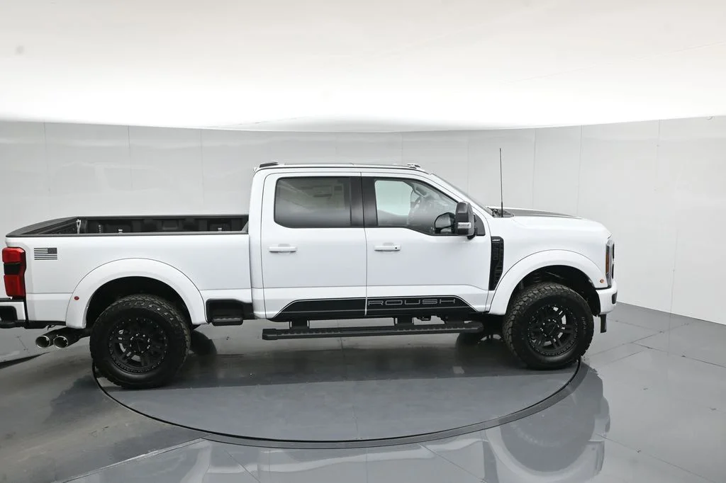 New 2026 Oxford White Ford Lariat image 42