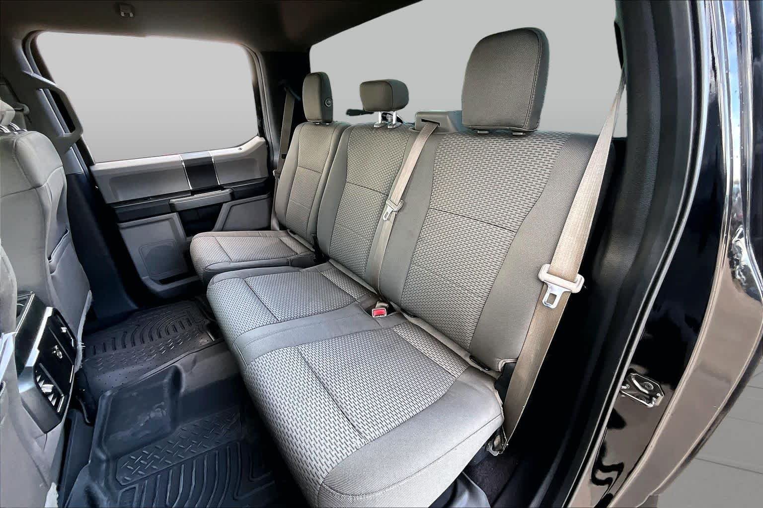 Used 2016 Shadow Black Ford XLT image 21