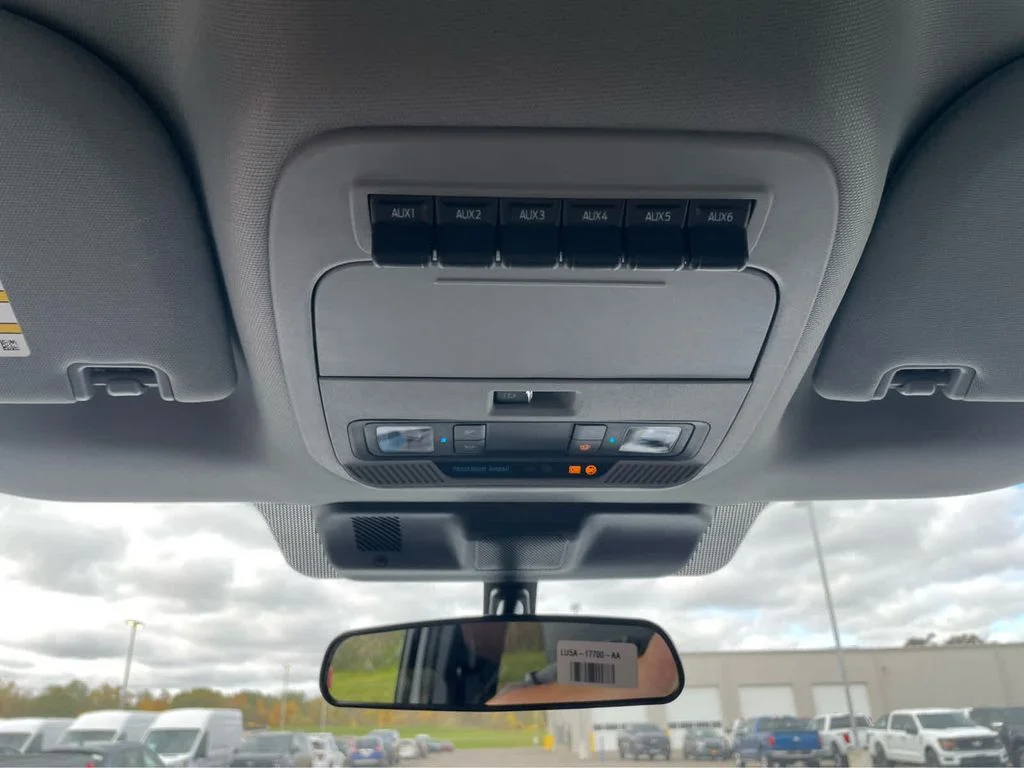 New 2026 Oxford White Ford F-350® XL image 27