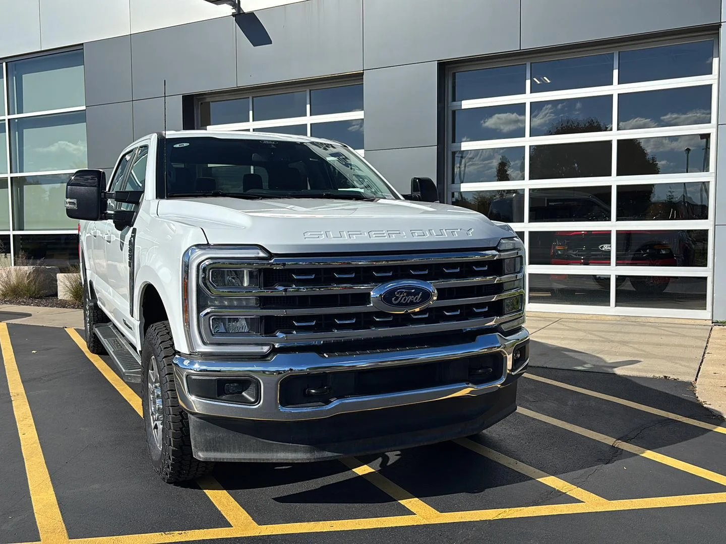 Certified Used 2026 Oxford White Ford Lariat image 4