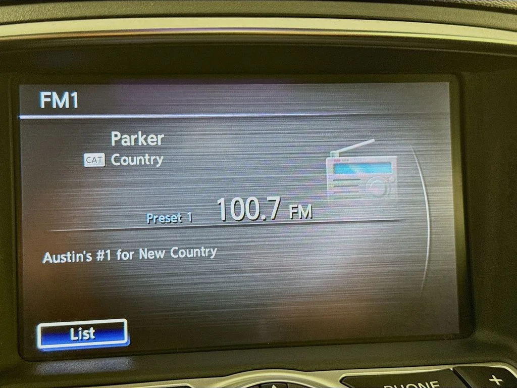 Used 2013 Blue INFINITI Sport image 18