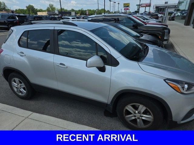 Used 2021 Silver Chevrolet LT image 8