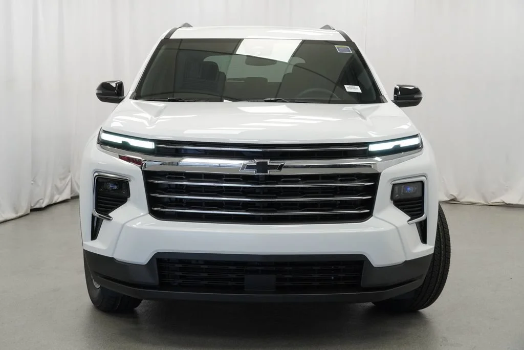 New 2027 Summit White Chevrolet LT image 33