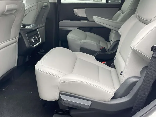 New 2026 Star White Metallic Tri-Coat Ford Active image 20