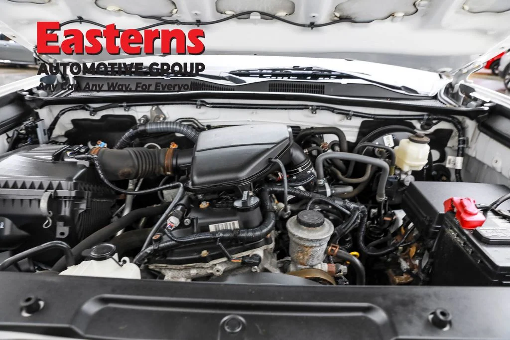Used 2019 White Toyota SR image 7