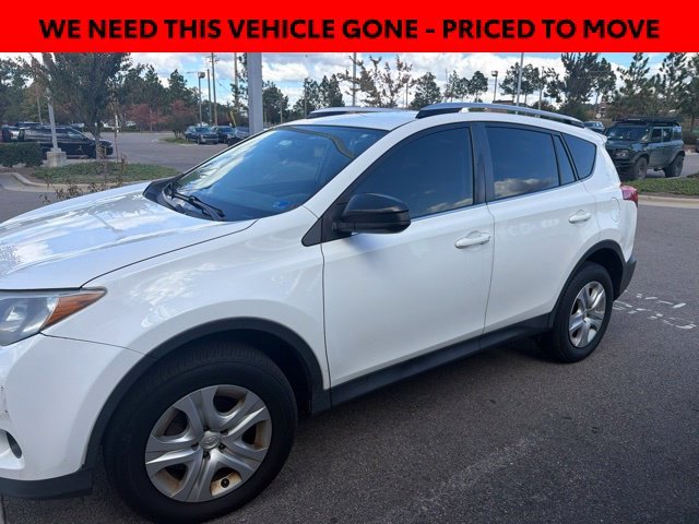 Used 2015 White Toyota LE image 3