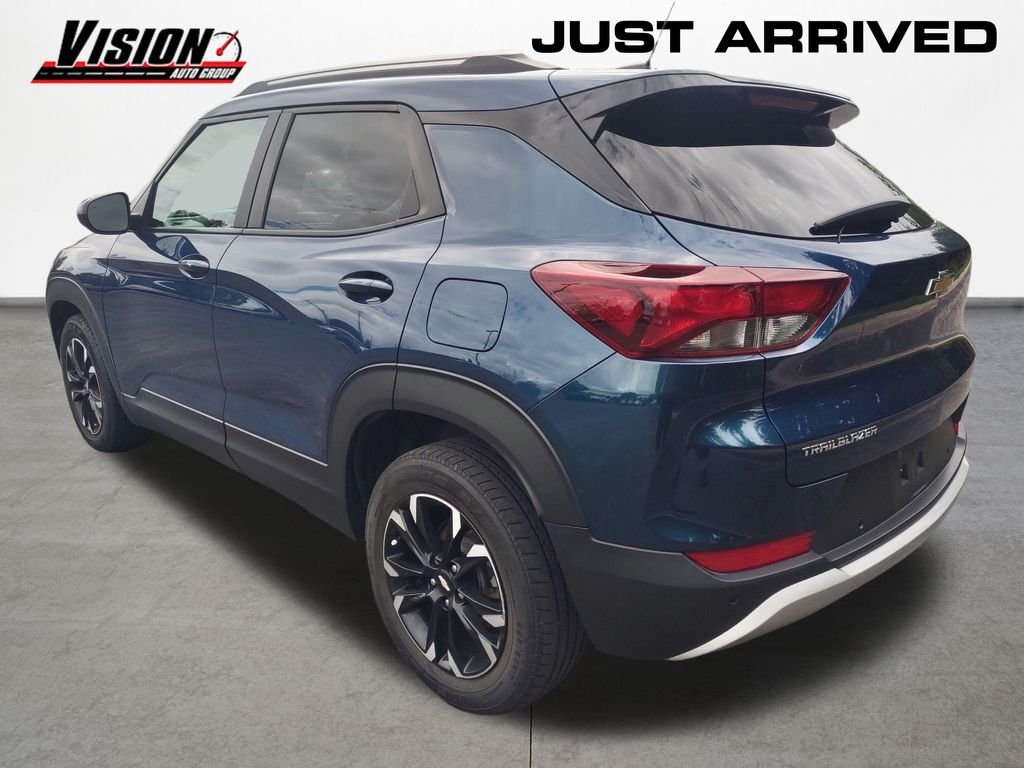 Used 2021 Blue Chevrolet LT image 3