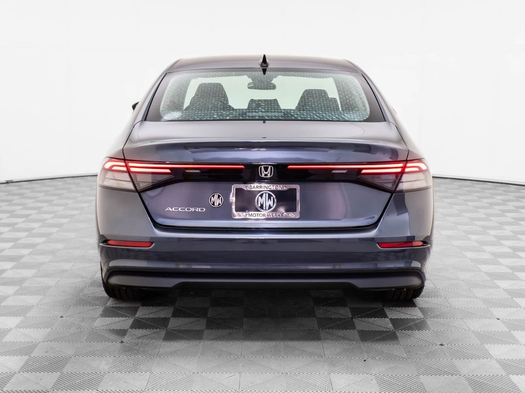 New 2026 Meteorite Gray Metallic Honda SE image 4