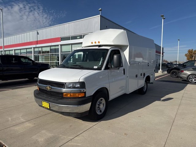 2024 Chevrolet Express Cutaway 3500 1WT