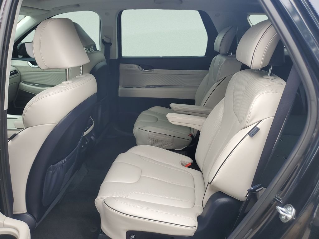 Used 2024 White Hyundai Calligraphy image 10