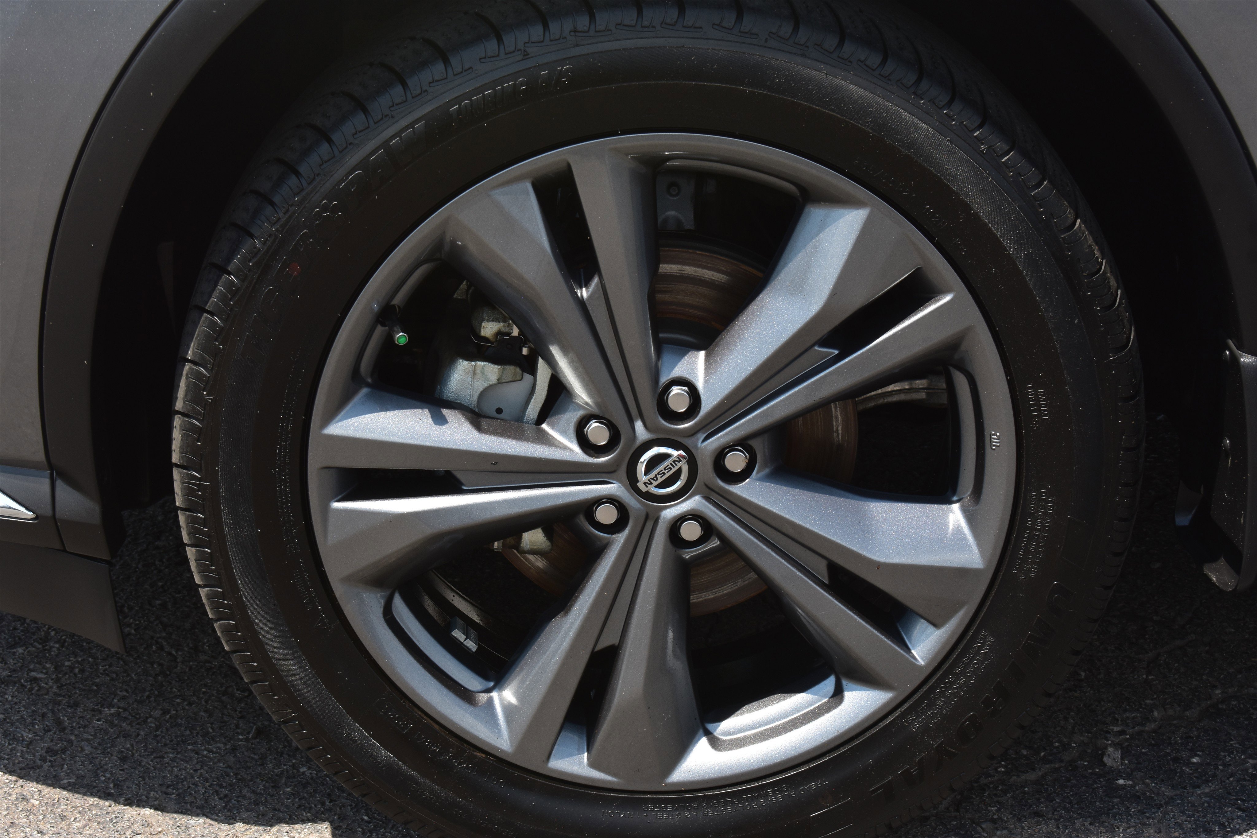 Used 2022 Gun Metallic Nissan Platinum image 11