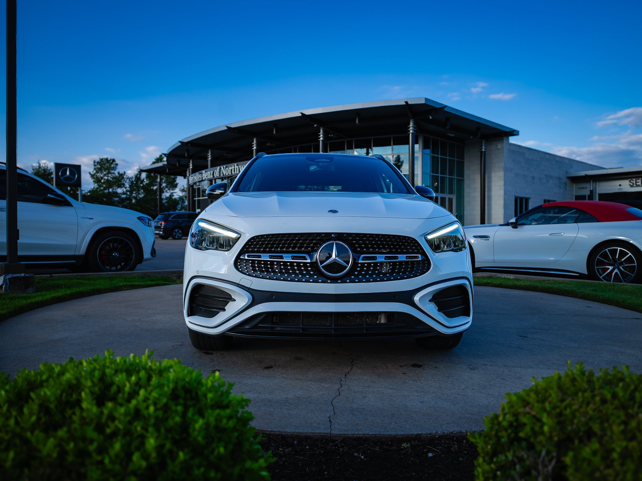Certified Used 2025 Polar White Mercedes-Benz GLA 250 image 2