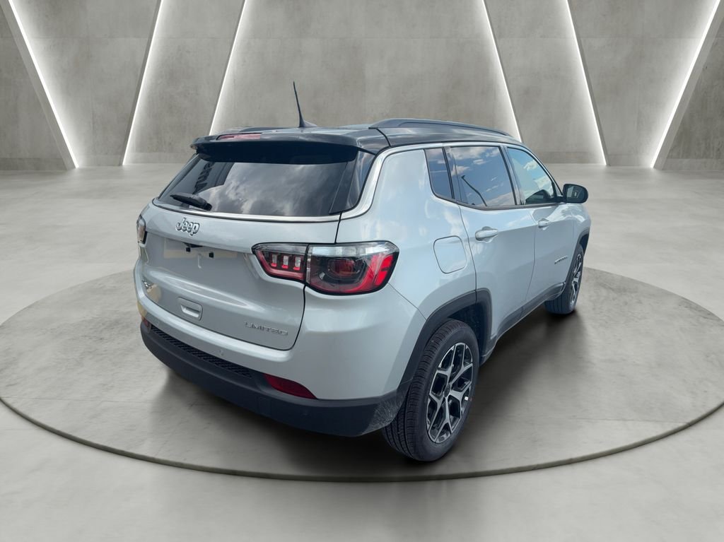 New 2026 Silver Zynith Metallic Clear-Coat Exterior Paint Jeep Limited image 7