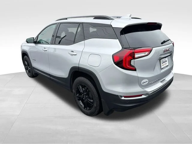 Used 2022 Quicksilver Metallic GMC AT4 image 4