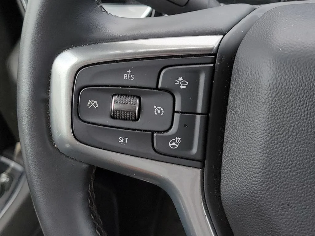Used 2026 Sterling Gray Metallic Chevrolet LT image 27