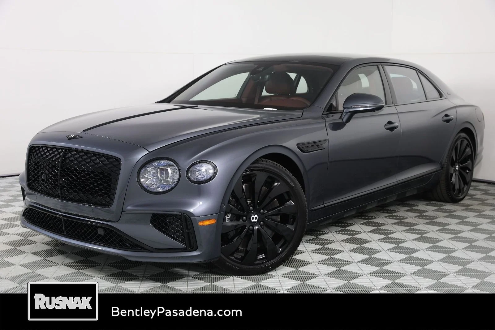 2025 Bentley Flying Spur's photo