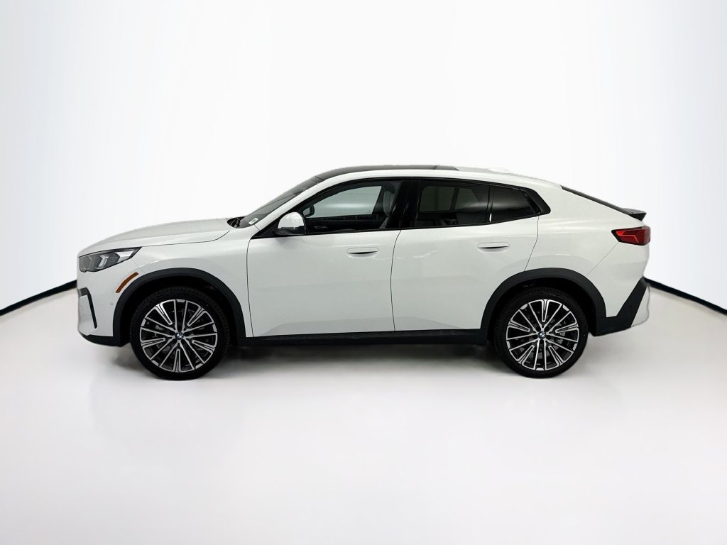Certified Used 2026 Alpine White BMW xDrive28i image 9