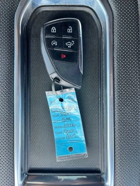 Used 2022 PACIFIC BLUE METALLIC GMC SLT image 30