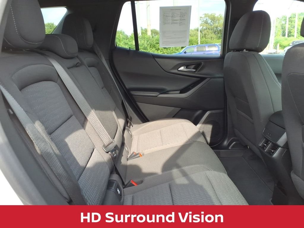 Used 2025 Summit White Chevrolet LT W/SAFETY & TECHNOLOGY PKG image 29