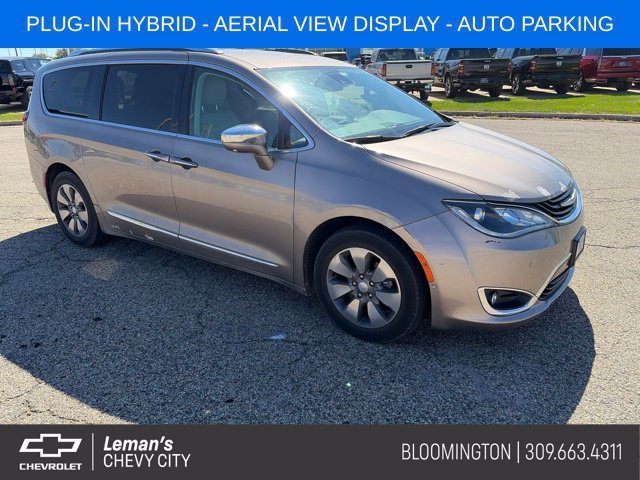 2017 Chrysler Pacifica Hybrid Platinum