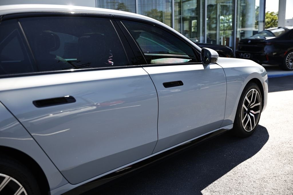 Used 2023 Brooklyn Gray Metallic BMW 740i image 6
