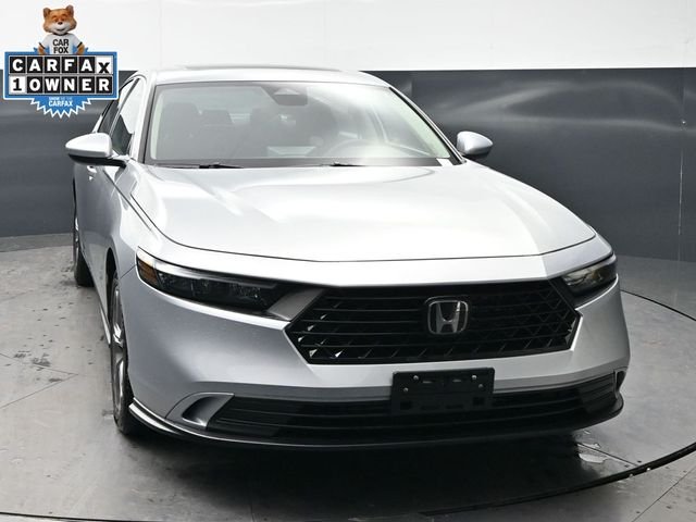 Certified Used 2024 Solar Silver Metallic Honda EX image 2