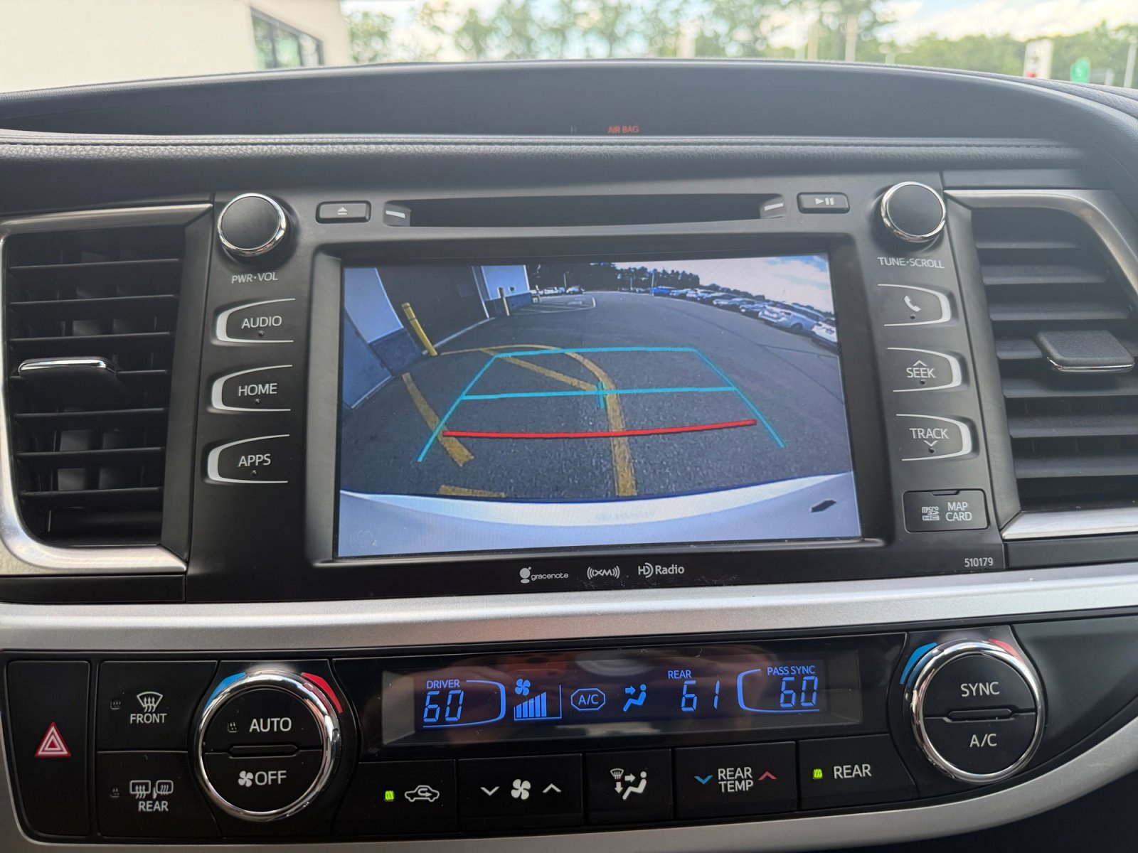 Used 2017 Blizzard Pearl Toyota XLE image 21