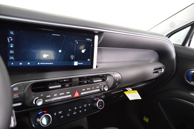 New 2026 White Hyundai SEL 8P image 43