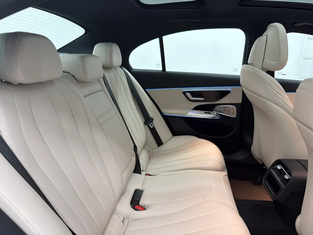 New 2027 White Mercedes-Benz E 350 image 27