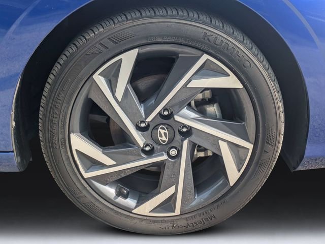 Used 2025 Blue Hyundai SEL Sport image 11