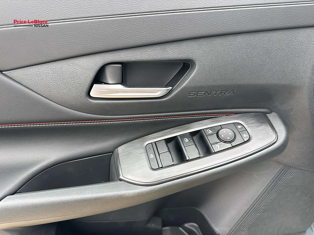 New 2026 Atlantic Gray Metallic/Super Black Nissan SR image 13
