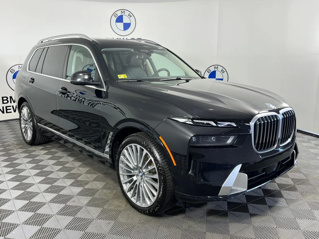 2023 BMW X7 xDrive40i's photo
