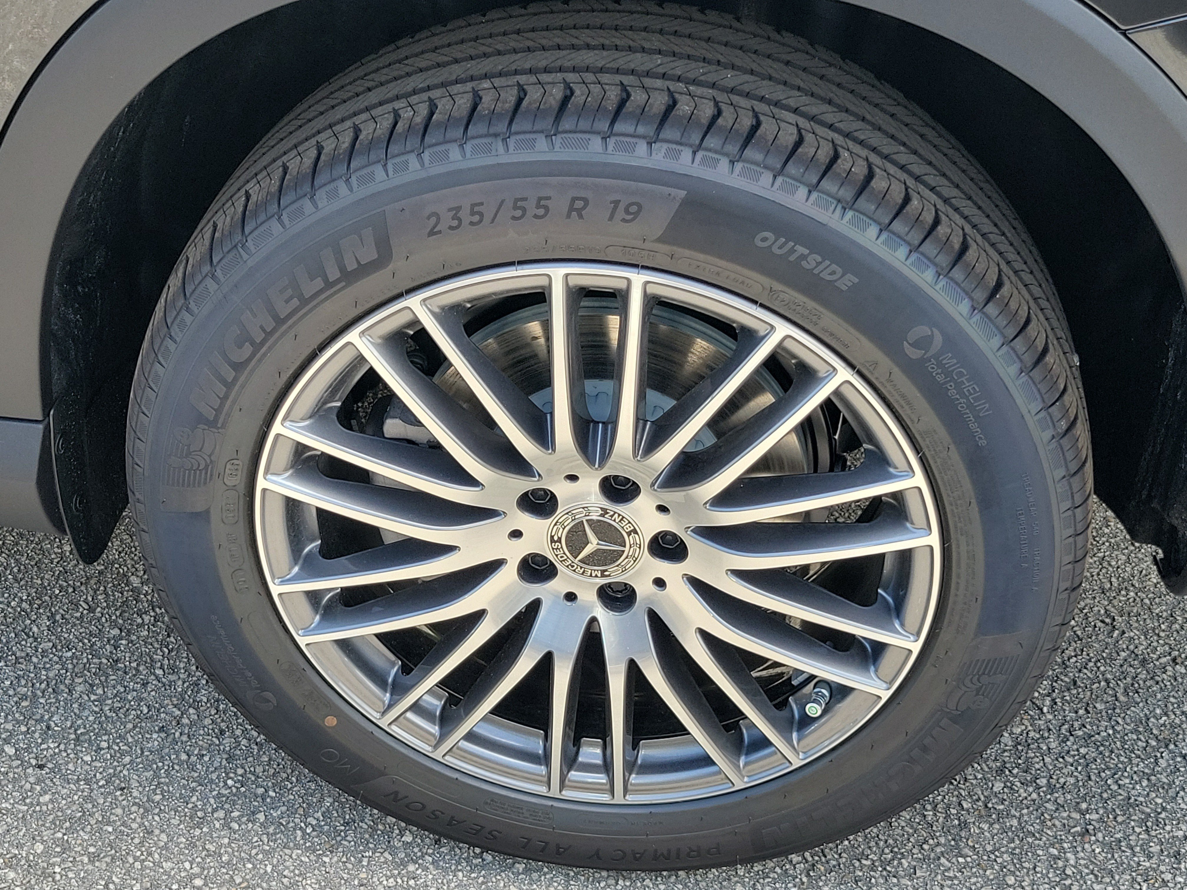 New 2026 Graphite Grey Metallic Mercedes-Benz GLC 300 image 38