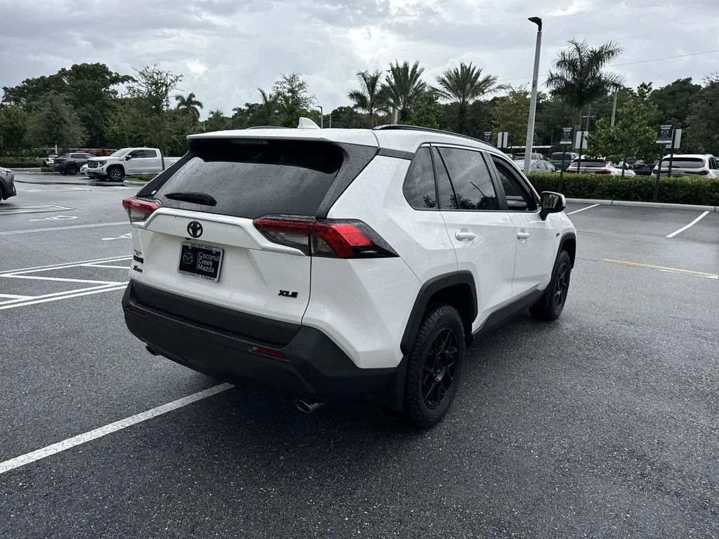 2024 Toyota RAV4 3