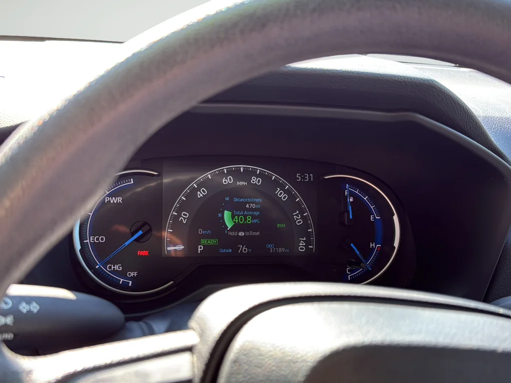 Used 2025 White Toyota XLE image 38
