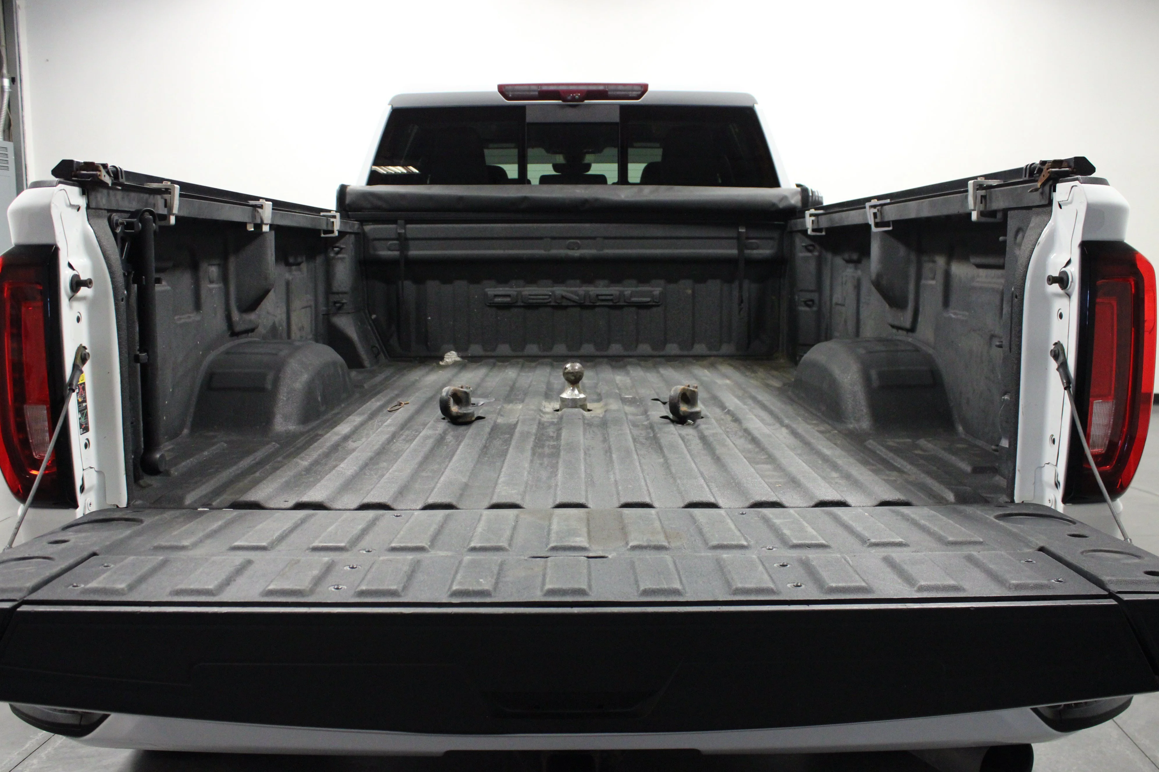 Used 2023 Summit White GMC Denali image 14