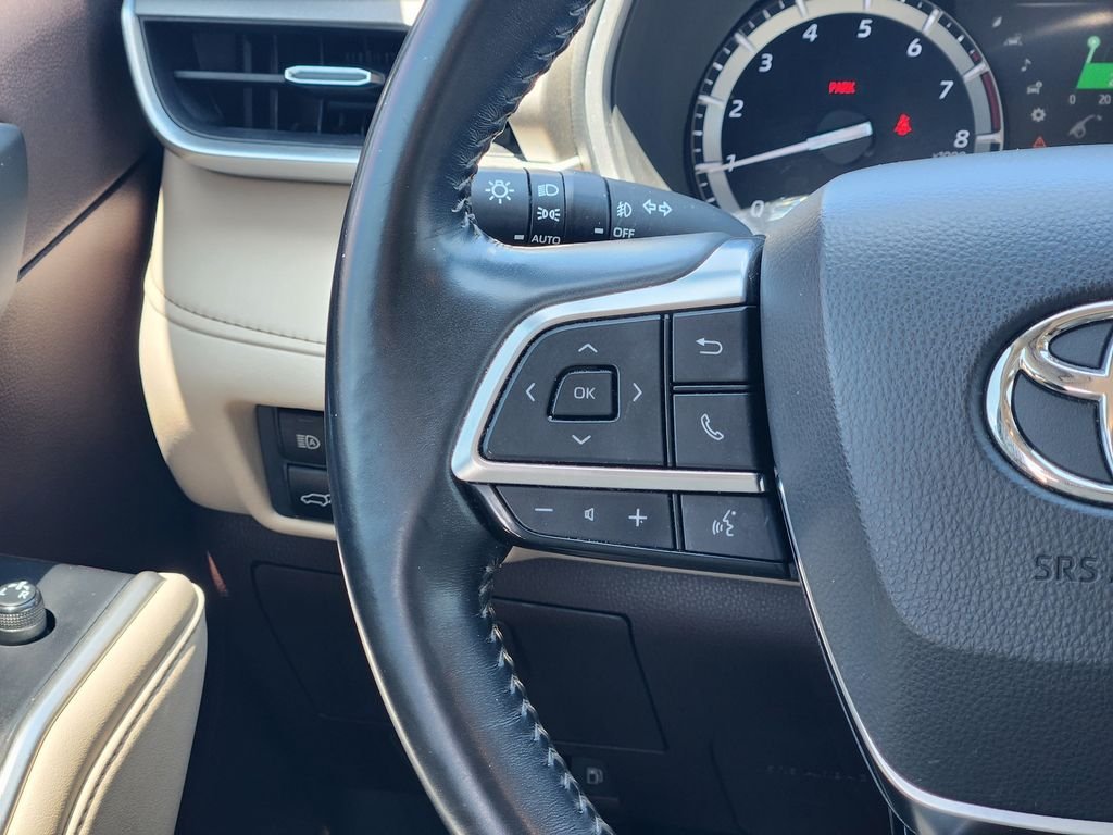 Used 2021 Opulent Amber Toyota XLE image 28